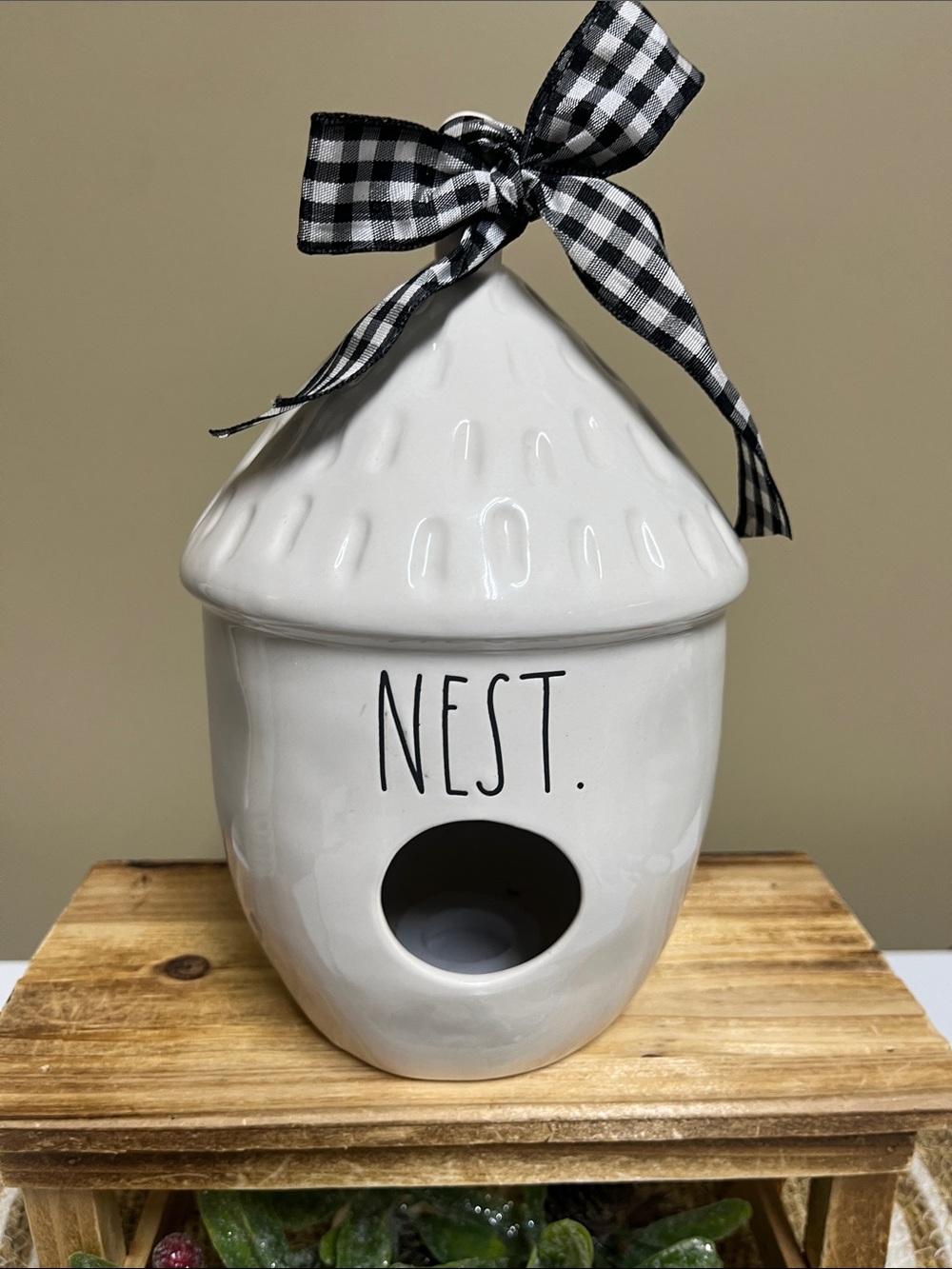 Ray Dunn “Nest” Ceramic Birdhouse in good condition